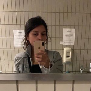 Meet your Posher, April